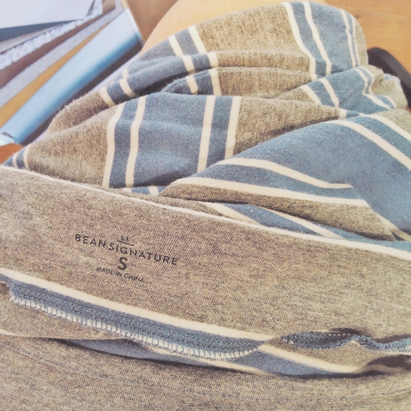 4/$35 L.L. BEAN Signature shirt - Picture 3 of 4